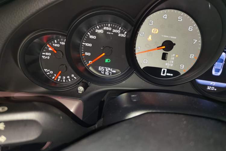 Used Porsche 911 2013 Carrera 4S 3.8L Odometer Close Up