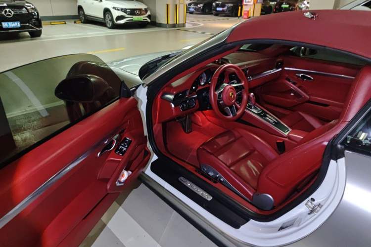 Used Porsche 911 2013 Carrera 4S Cabriolet 3.8L Driver Seat