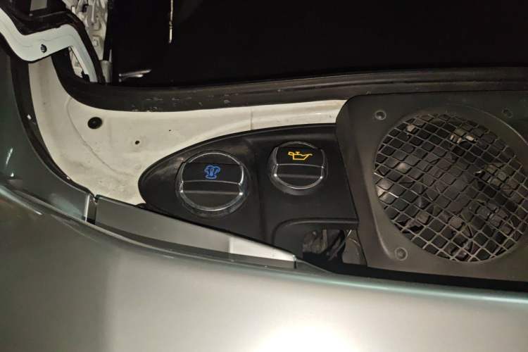 Used Porsche 911 2013 Carrera 4S Cabriolet 3.8L Engine Bay Right