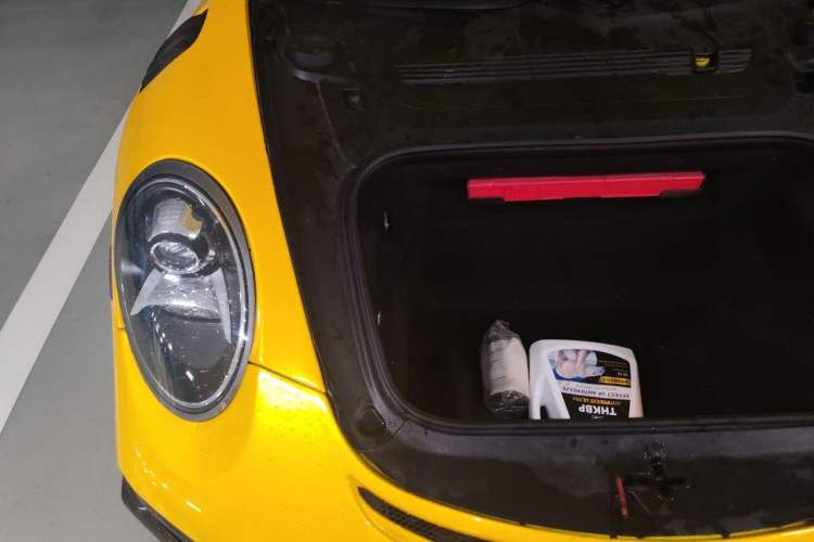 Used Porsche 911 2013 Carrera 4 3.4L Engine Bay Right