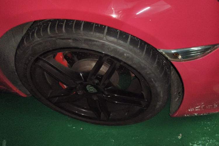 Used Porsche 911 2014 Targa 4S 3.8L Right Front Wheel Hub