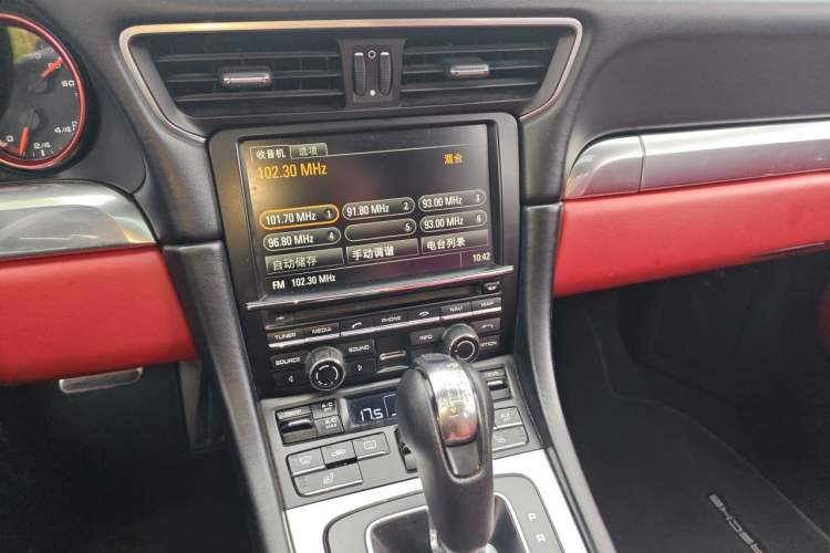 Used Porsche 911 2015 Carrera 3.4L Style Edition Audio And AC Panel
