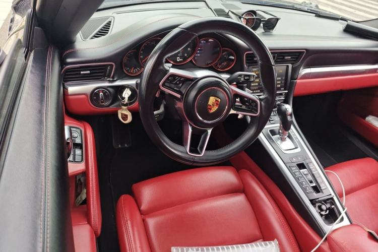 Used Porsche 911 2015 Carrera 3.4L Style Edition Steering Wheel