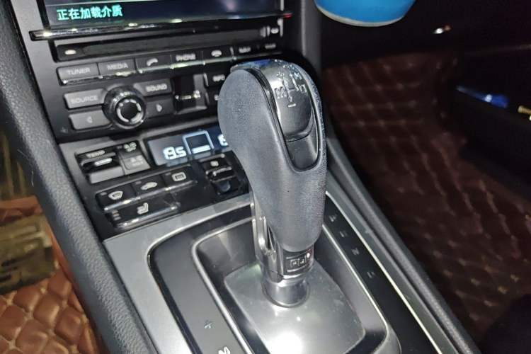 Used Porsche 911 2015 Carrera 3.4L Style Edition Gear Lever