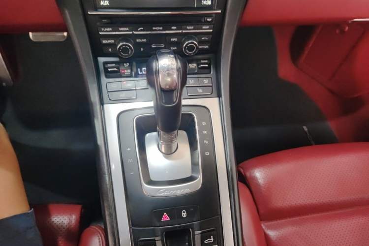 Used Porsche 911 2015 Carrera 3.4L Style Edition Gear Lever
