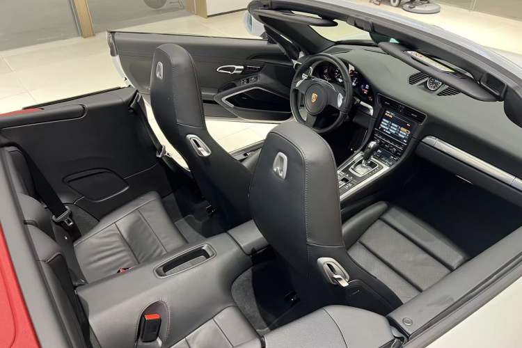 Used Porsche 911 2015 Carrera Cabriolet 3.4L Style Edition Interior 3