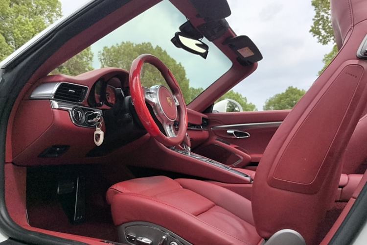 Used Porsche 911 2015 Carrera Cabriolet GTS 3.8L Interior 6