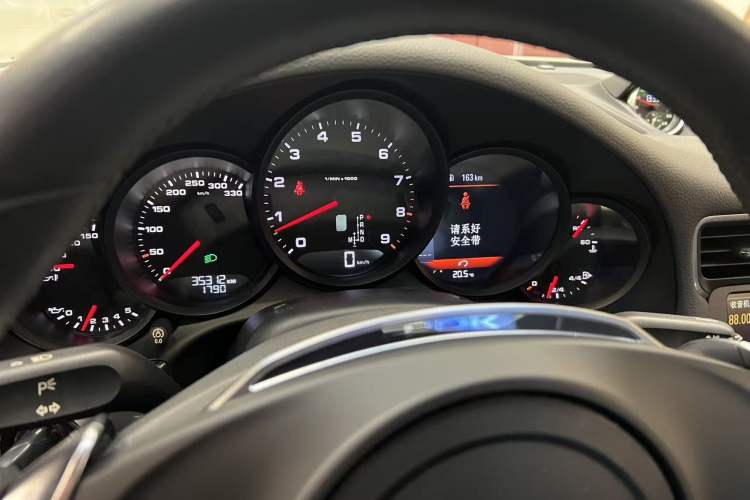 Used Porsche 911 2015 Carrera Cabriolet 3.4L Style Edition Odometer Close Up