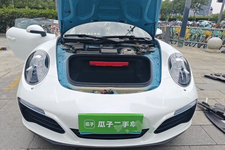 Used Porsche 911 2016 Carrera 3.0T Engine Bay