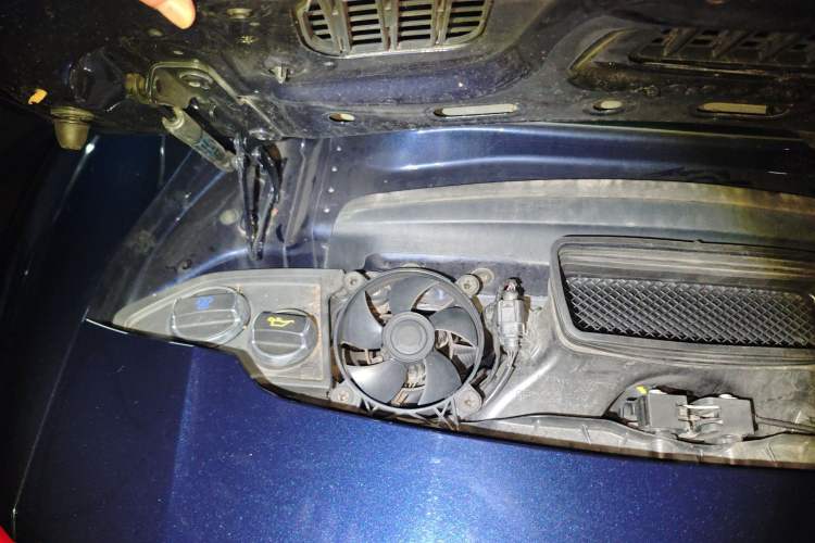 Used Porsche 911 2016 Carrera 3.0T Engine Bay Right