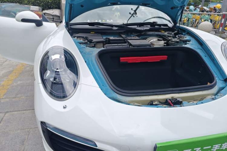 Used Porsche 911 2016 Carrera 3.0T Engine Bay Right
