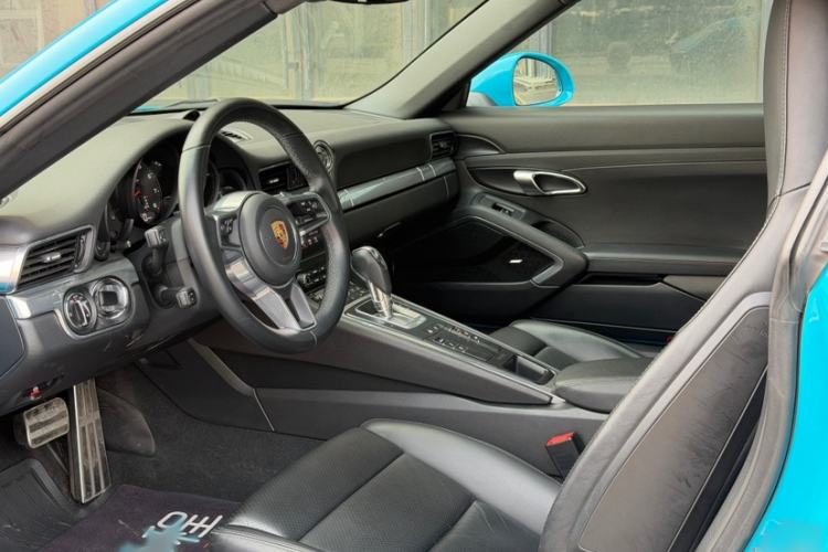 Used Porsche 911 2016 Carrera 3.0T Interior 2