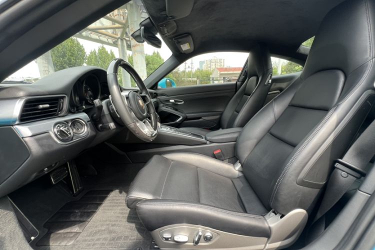 Used Porsche 911 2016 Carrera 3.0T Interior 3