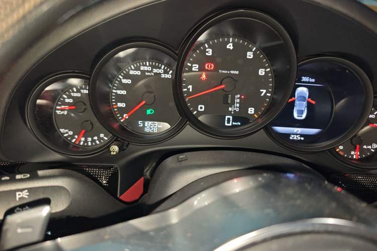 Used Porsche 911 2016 Carrera 3.0T Odometer Close Up