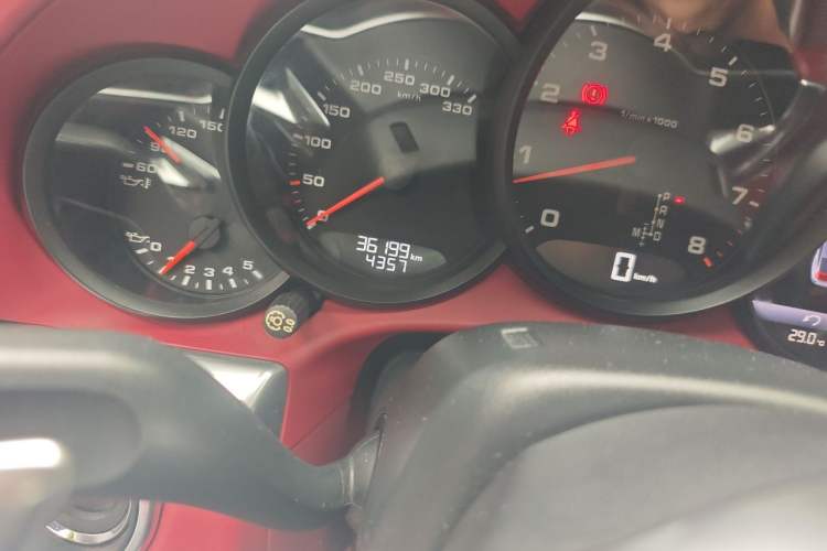 Used Porsche 911 2016 Carrera 3.0T Odometer Close Up