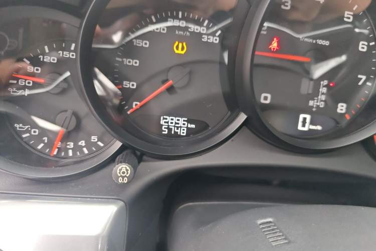 Used Porsche 911 2016 Carrera 3.0T Odometer Close Up