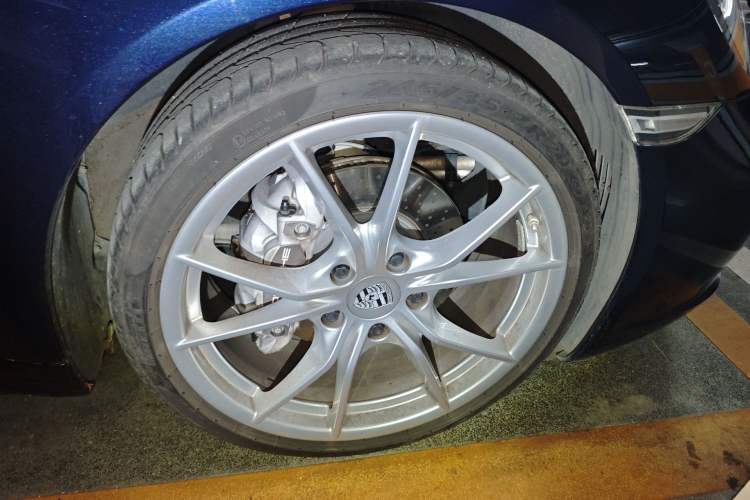 Used Porsche 911 2016 Carrera 3.0T Right Front Wheel Hub