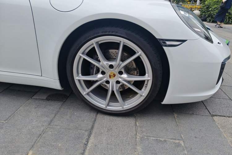 Used Porsche 911 2016 Carrera 3.0T Right Front Wheel Hub