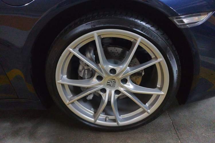 Used Porsche 911 2016 Carrera 3.0T Right Front Wheel Hub