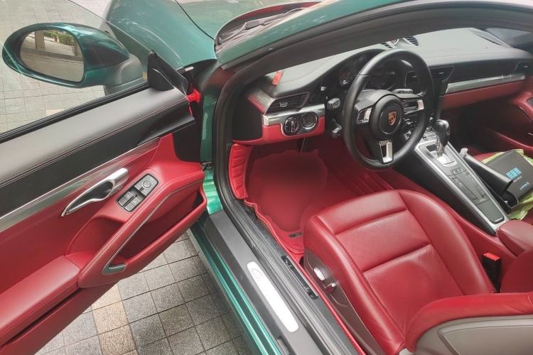 Used Porsche 911 2016 Carrera S 3.0T Interior 3