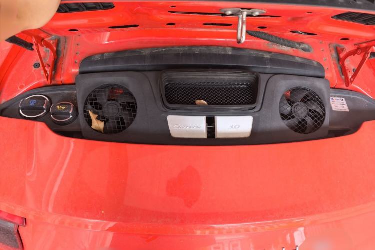 Used Porsche 911 2016 Carrera 3.0T Engine Bay