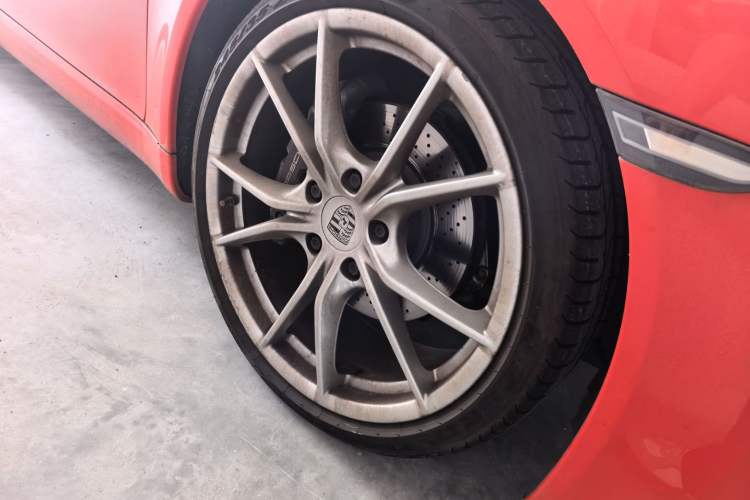 Used Porsche 911 2016 Carrera 3.0T Right Front Wheel Hub