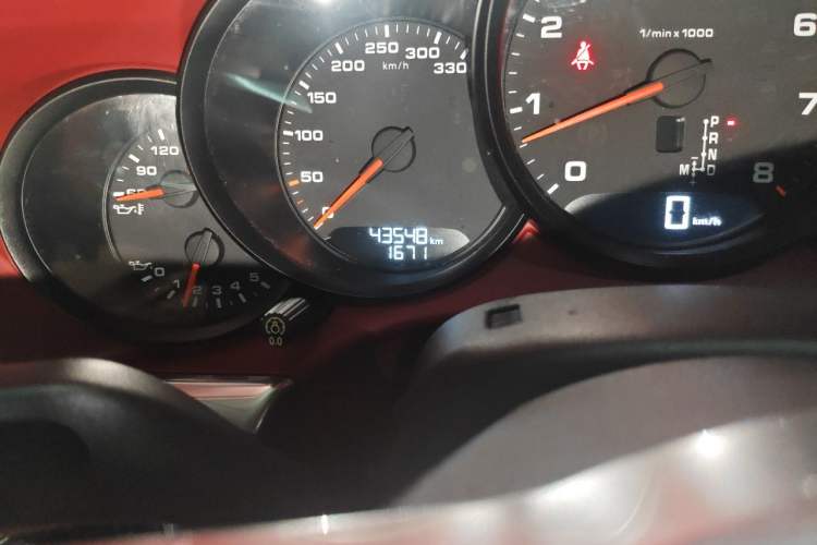 Used Porsche 911 2016 Carrera Cabriolet 3.0T Odometer Close Up