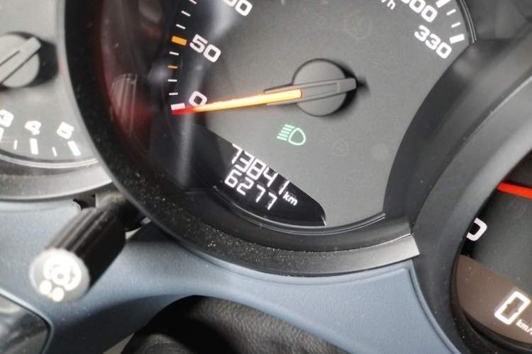 Used Porsche 911 2016 Carrera 3.0T Odometer Close Up