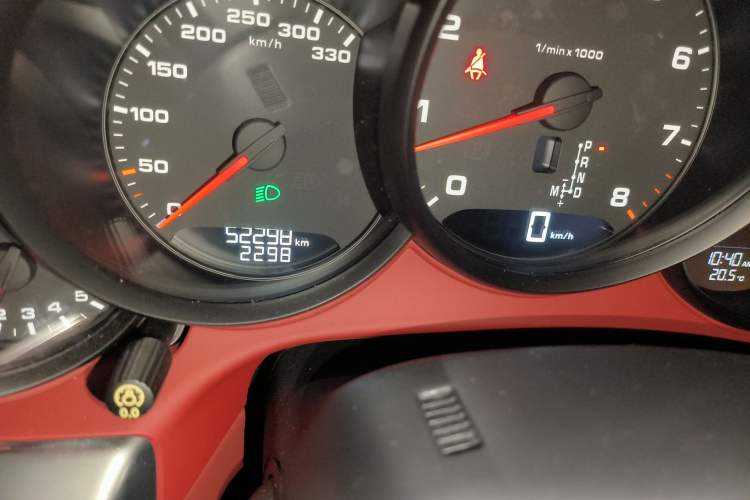 Used Porsche 911 2016 Carrera 3.0T Odometer Close Up