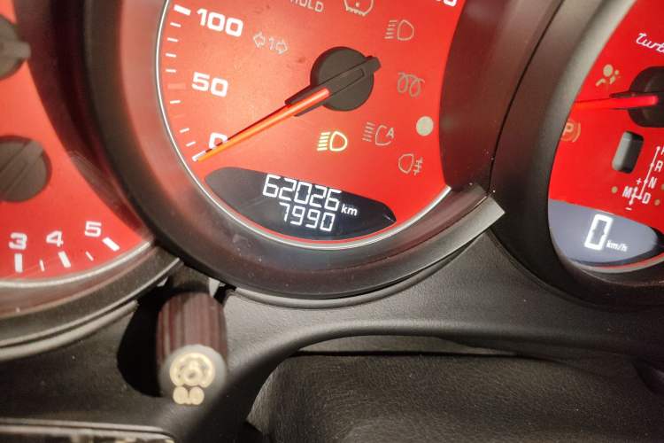 Used Porsche 911 2016 Turbo 3.8T Odometer Close Up