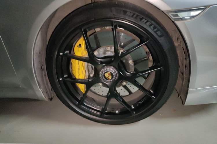 Used Porsche 911 2016 Turbo 3.8T Right Front Wheel Hub