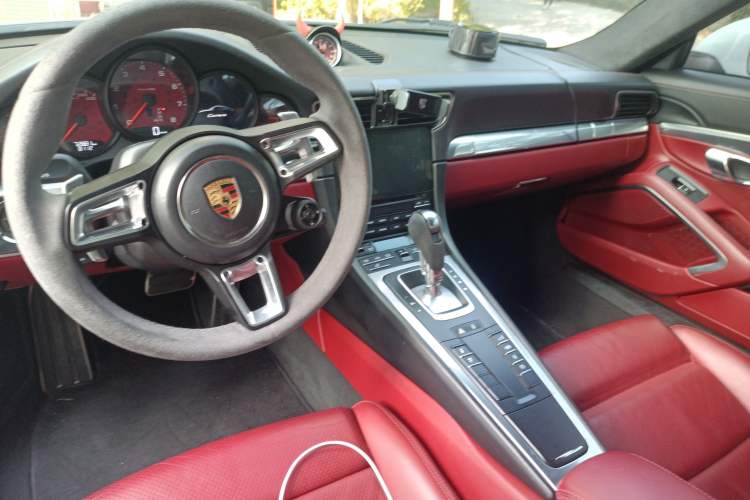 Used Porsche 911 2016 Carrera 3.0T Center Console