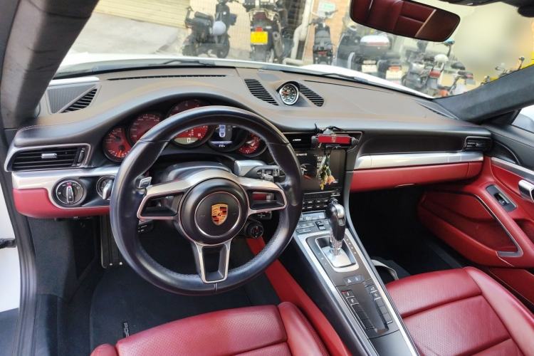Used Porsche 911 2016 Carrera 3.0T Center Console