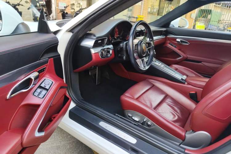 Used Porsche 911 2016 Carrera 3.0T Driver Seat