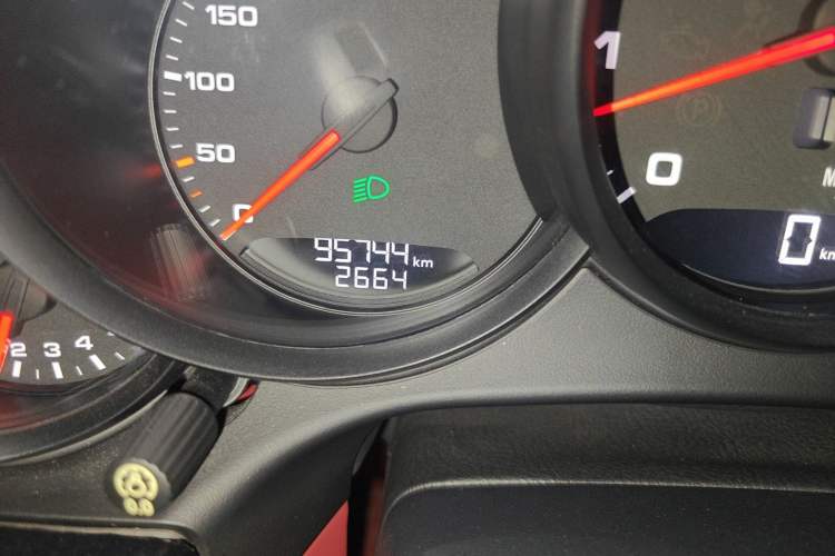 Used Porsche 911 2016 Carrera 3.0T Odometer Close Up