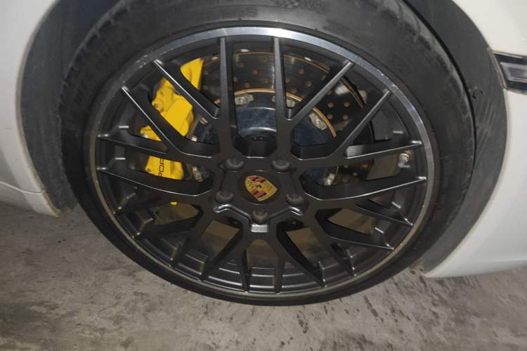 Used Porsche 911 2016 Carrera 3.0T Right Front Wheel Hub