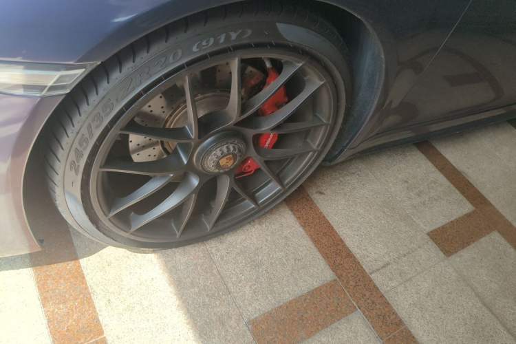 Used Porsche 911 2017 Carrera GTS 3.0T Right Front Wheel Hub