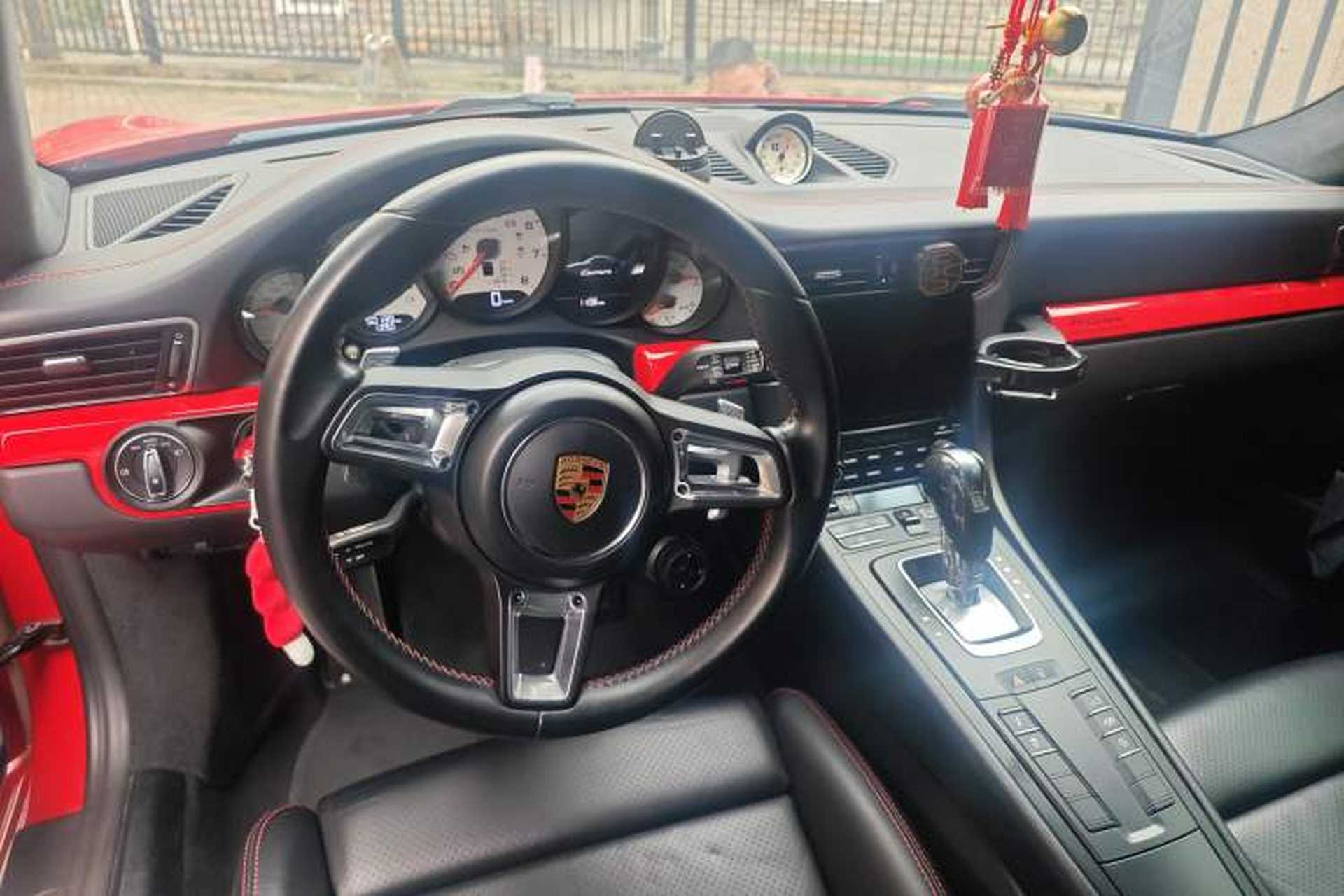 Used Porsche 911  Center Console