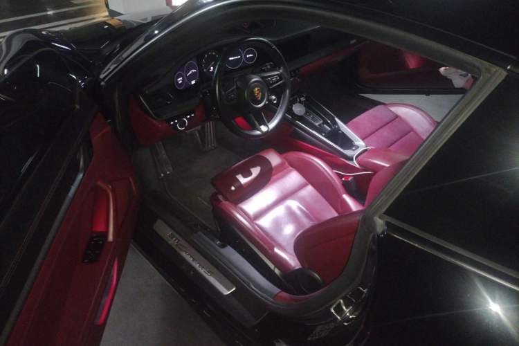 Used Porsche 911 2019 Carrera S 3.0T Driver Seat