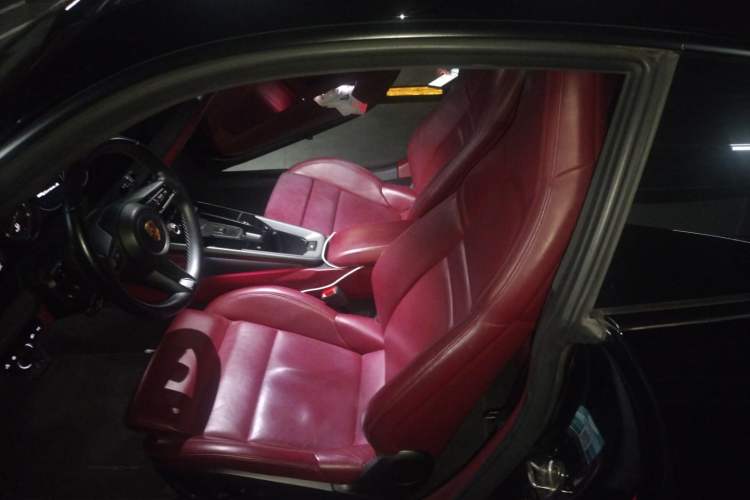 Used Porsche 911 2019 Carrera S 3.0T Left Front Seat