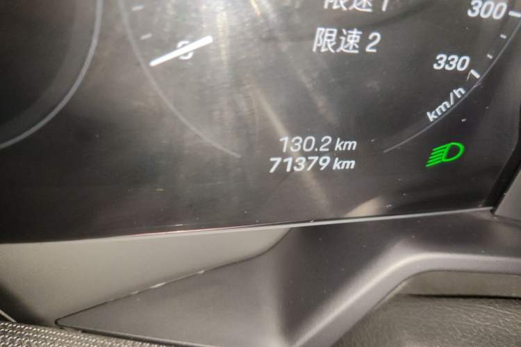 Used Porsche 911 2019 Carrera S 3.0T Odometer Close Up
