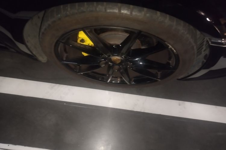 Used Porsche 911 2019 Carrera S 3.0T Right Front Wheel Hub