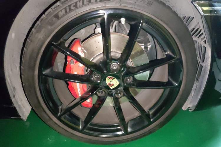 Used Porsche 911 2019 Carrera S 3.0T Right Front Wheel Hub