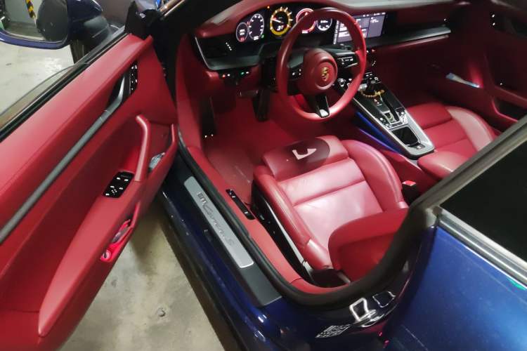 Used Porsche 911 2019 Carrera S 3.0T Driver Seat