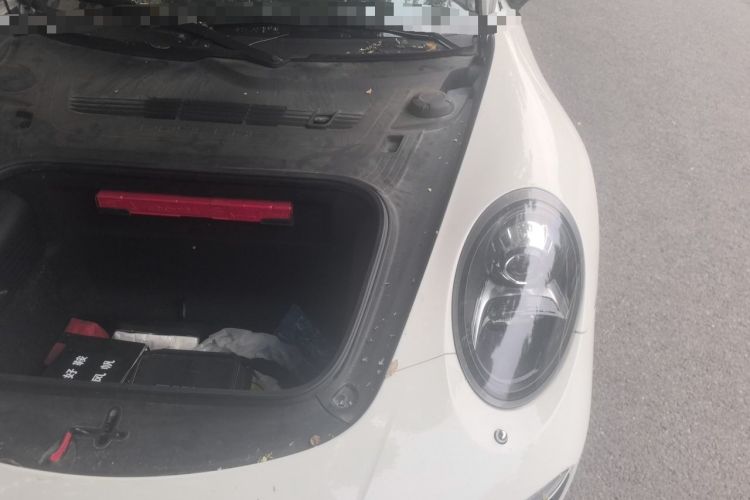 Used Porsche 911  Engine Bay Left