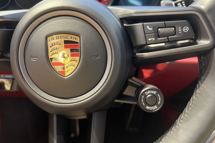 Used Porsche 911 2020 Carrera 4 3.0T Interior 8