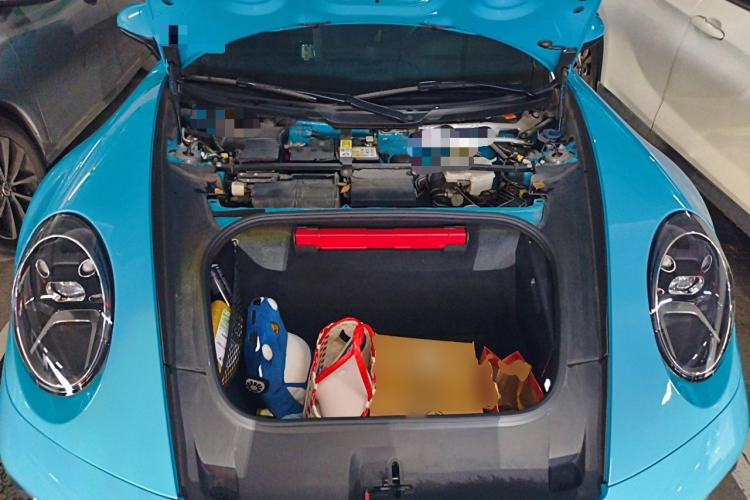 Used Porsche 911 2020 Carrera 3.0T Engine Bay