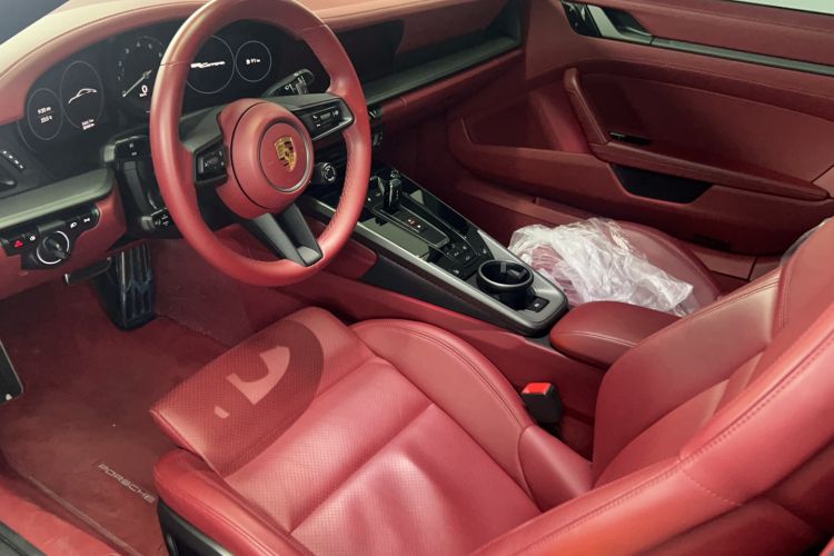 Used Porsche 911 2020 Carrera 3.0T Interior 1