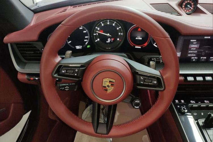 Used Porsche 911 2020 Carrera 3.0T Interior 2