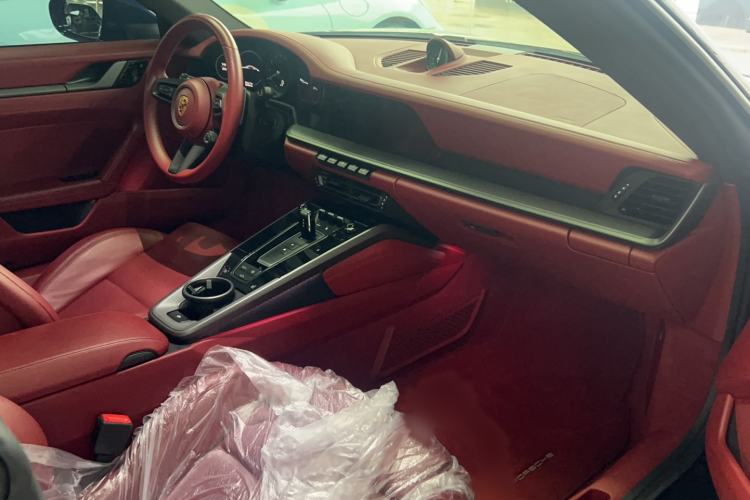 Used Porsche 911 2020 Carrera 3.0T Interior 3